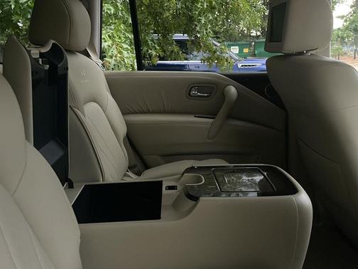 2012 INFINITI QX56 Base