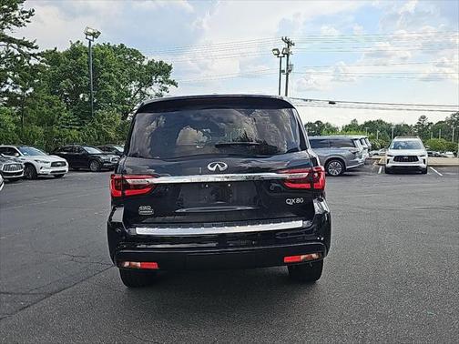 2023 INFINITI QX80 SENSORY AWD