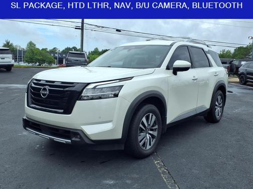 2023 Nissan Pathfinder SL FWD