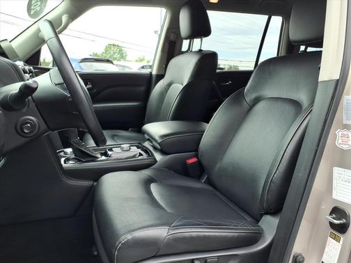 2023 INFINITI QX80 Luxe