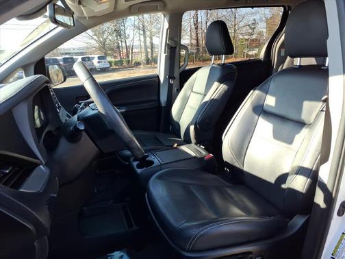 2020 Toyota Sienna SE
