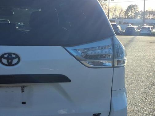 2020 Toyota Sienna SE