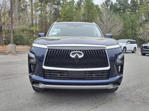 2025 INFINITI QX80 Luxe