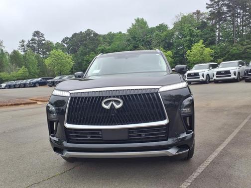 2025 INFINITI QX80 Luxe