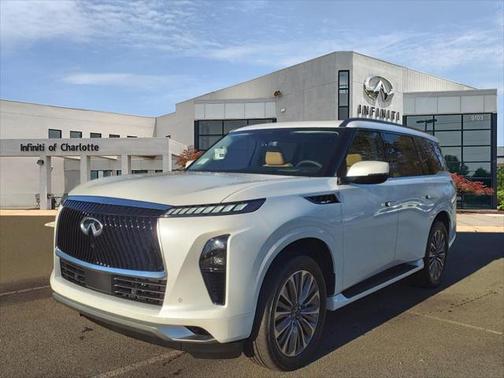 2025 INFINITI QX80 Luxe