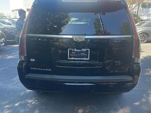 2019 Cadillac Escalade Luxury