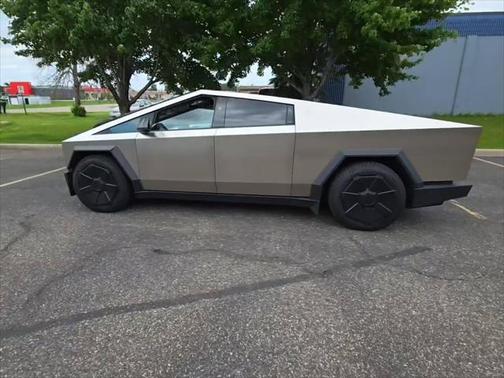2024 Tesla Cybertruck Cyberbeast