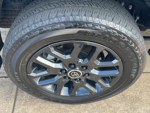 2024 Toyota Sequoia Platinum