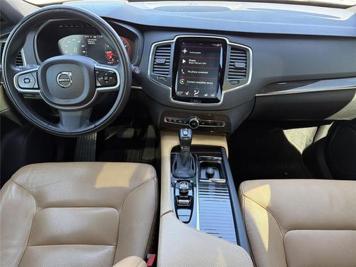 2019 Volvo XC90 T6 Momentum