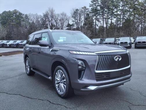 2025 INFINITI QX80 Luxe