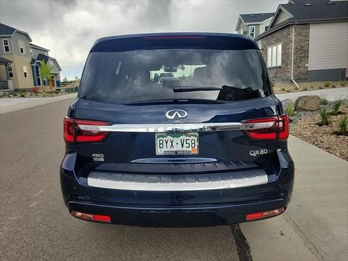 2022 INFINITI QX80 Luxe