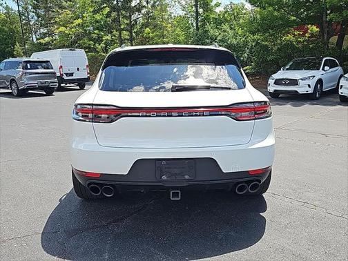 2020 Porsche Macan Base