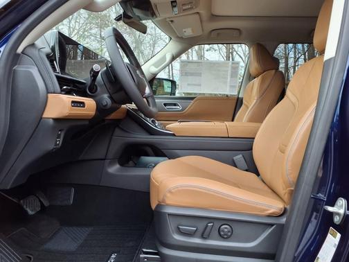 2025 INFINITI QX80 Luxe