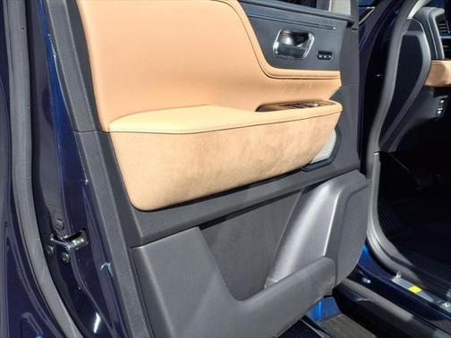 2025 INFINITI QX80 SENSORY AWD