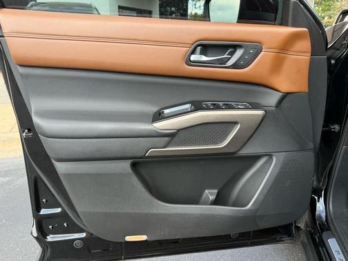 2022 Nissan Pathfinder Platinum 4WD