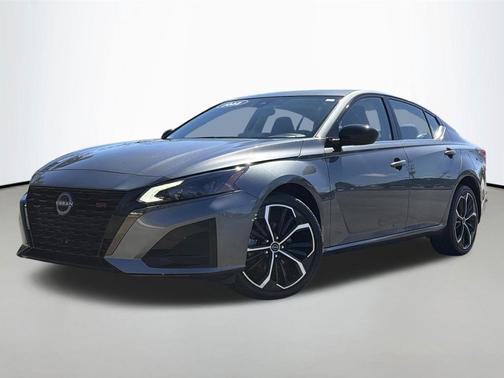 Gun Metallic 2023 Nissan Altima SR Intelligent AWD