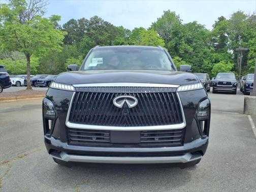 2025 INFINITI QX80 Luxe