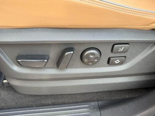 2025 INFINITI QX80 SENSORY AWD