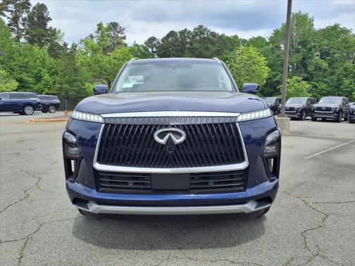 2025 INFINITI QX80 Luxe