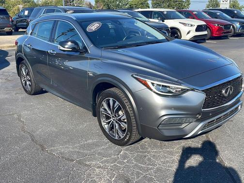 2019 INFINITI QX30 LUXE