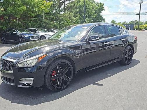 2016 INFINITI Q70 3.7