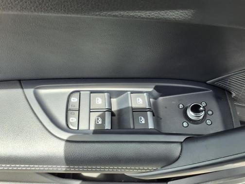 2024 Audi Q5 45 S line Premium Plus