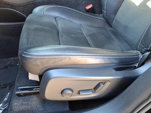 2019 Volvo XC40 T5 R-Design