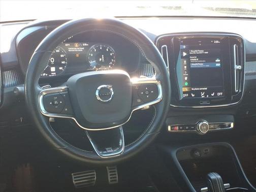 2019 Volvo XC40 T5 R-Design