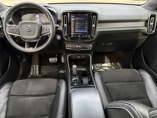 2019 Volvo XC40 T5 R-Design