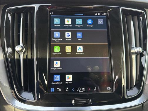 2024 Volvo S60 B5 Core Dark Theme