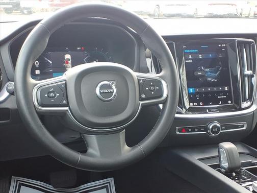 2024 Volvo S60 B5 Core Dark Theme