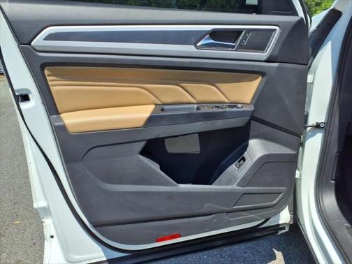2021 Volkswagen Atlas Cross Sport 3.6L V6 SE w/Technology R-Line