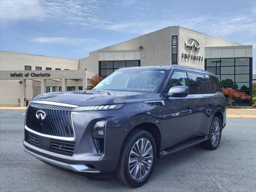 2025 INFINITI QX80 Luxe