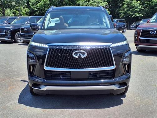 2025 INFINITI QX80 Luxe