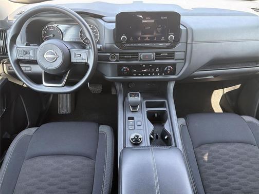 2024 Nissan Pathfinder S 4WD