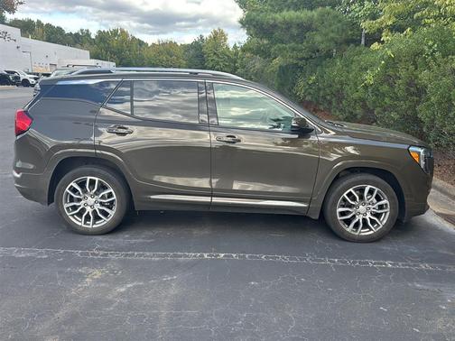 2023 GMC Terrain Denali