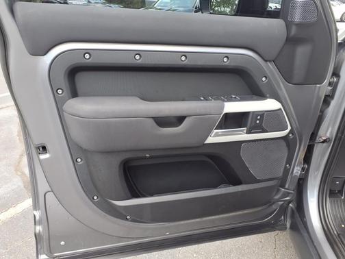 2023 Land Rover Defender 110 S