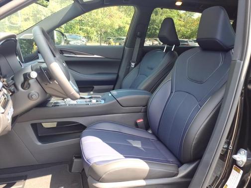 2026 INFINITI QX60 Base