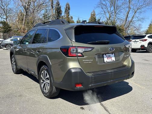 Autumn Green Metallic 2024 Subaru Outback Premium