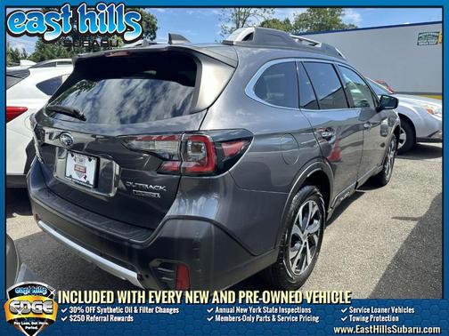 2022 Subaru Outback Touring