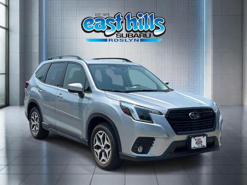 Ice Silver Metallic 2023 Subaru Forester Premium