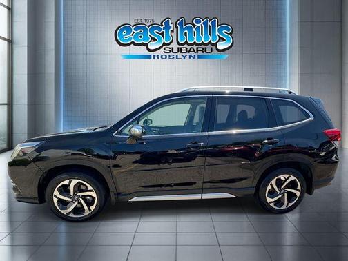 Crystal Black Silica 2022 Subaru Forester Touring