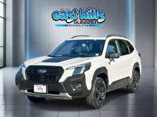 Crystal White Pearl 2022 Subaru Forester Wilderness