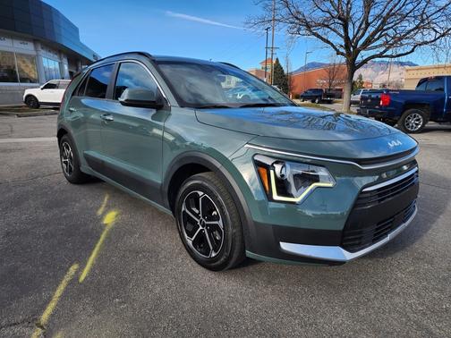 2023 Kia Niro EX