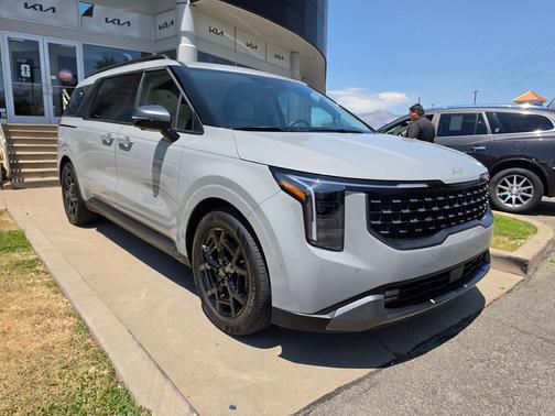 Ceramic White 2025 Kia Carnival SX Prestige
