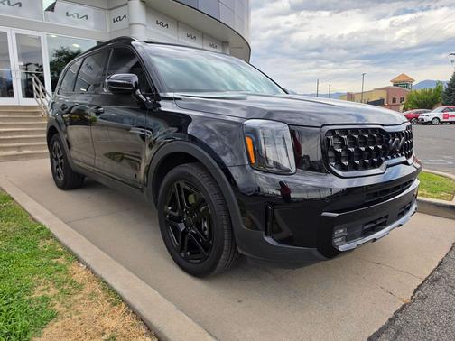 Ebony Black 2025 Kia Telluride SX-Prestige X-Line