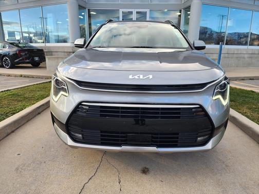2023 Kia Niro EX Touring