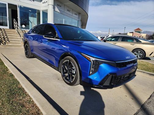 2025 Kia K4 GT-Line