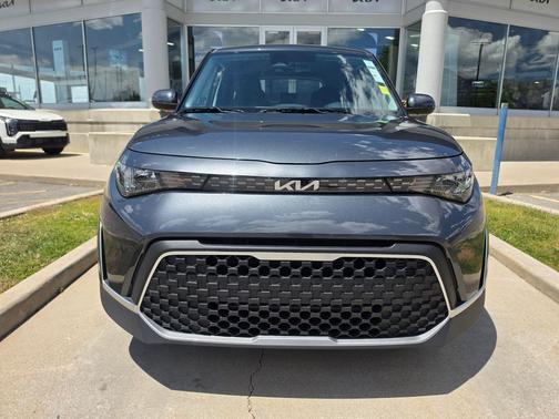 Gray 2024 Kia Soul S