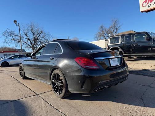 2015 Mercedes-Benz C-Class C 300 4dr Sedan